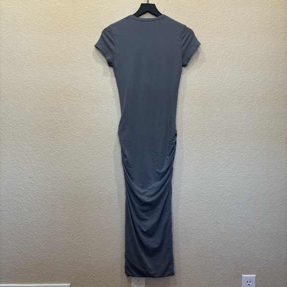 James Perse Classic Skinny Dress in North / Grey/Blue Ruched T-Shirt Dress - Picture 7 of 10